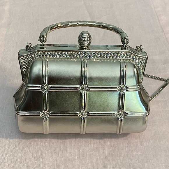 Hard Case Evening Crossbody/Bag W/ Rhinestones. Silver Metallic W/ 2 Options - Picture 2 of 10